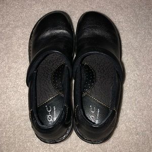 NWOT boc Walking Clogs